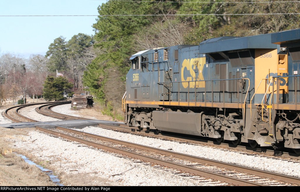 CSX 5366 crosses College Street